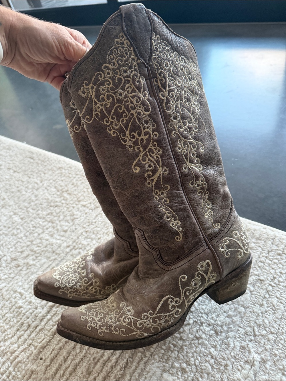 Corral Brown Embroidered Western Heeled Boots